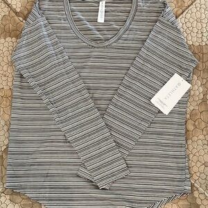 Athleta cloud Light Stratus Striped Long Sleeve Tee Medium - Tags Removed